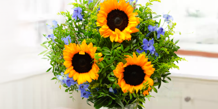 Blossoming Flowers and Gifts: Floral Arrangements, Gift Delivery, and What Sets It Apart